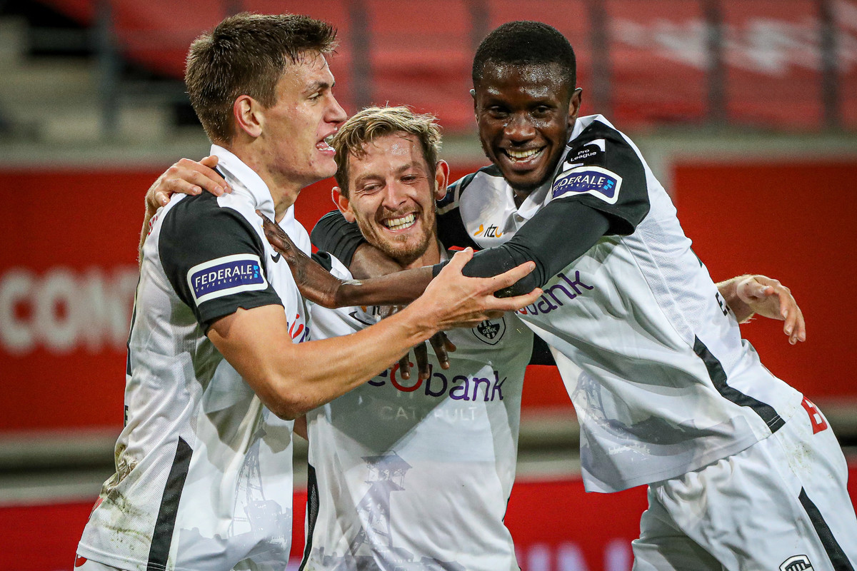 1-2 uitzege, zes op zes en aansluiting bovenin