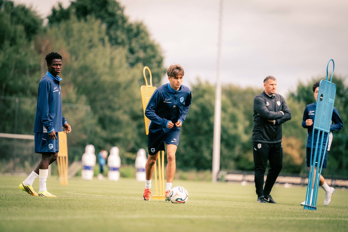 KRC Genk neemt deel aan Premier League International Cup