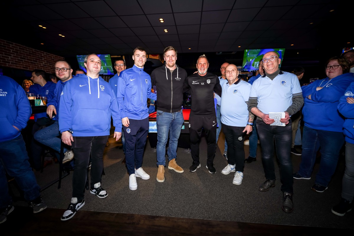 Supporters en spelers verbroederen samen op jaarlijkse bowlingavond van het OSV