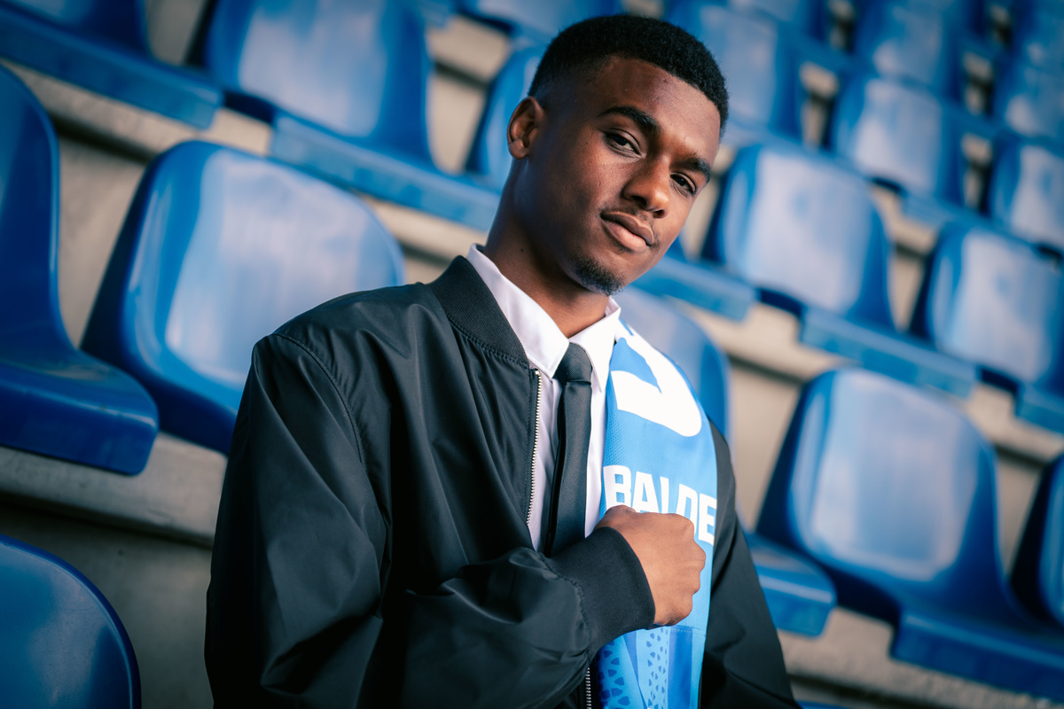 Eerste contract voor aanvaller Thierno Amadou Balde