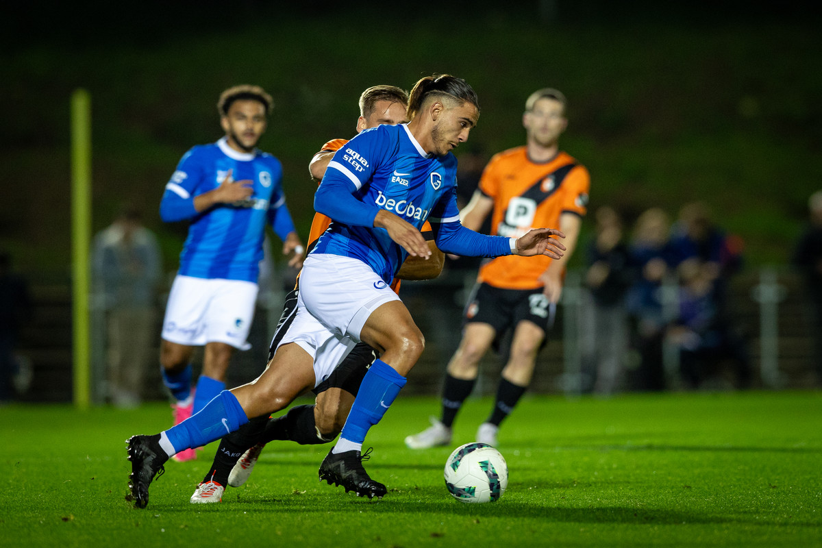 Eerste uitnederlaag voor Jong Genk