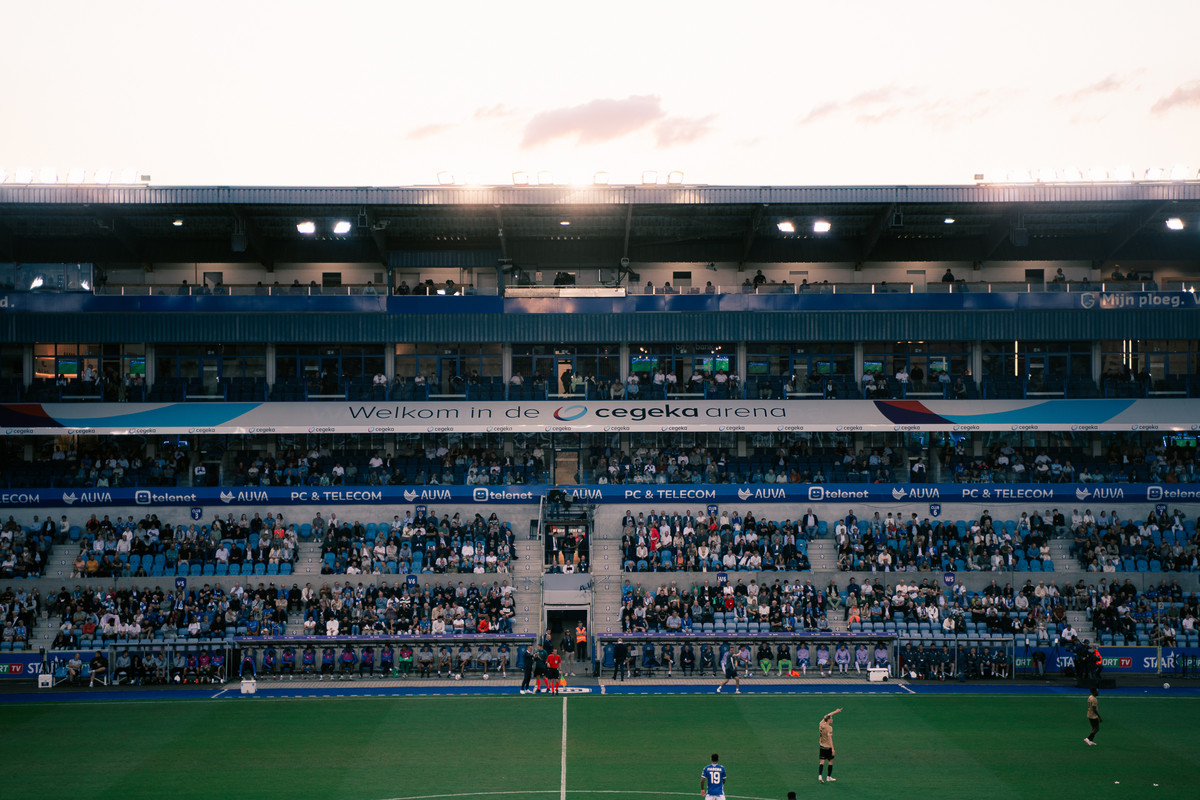 Zonder uitsupporters naar STVV