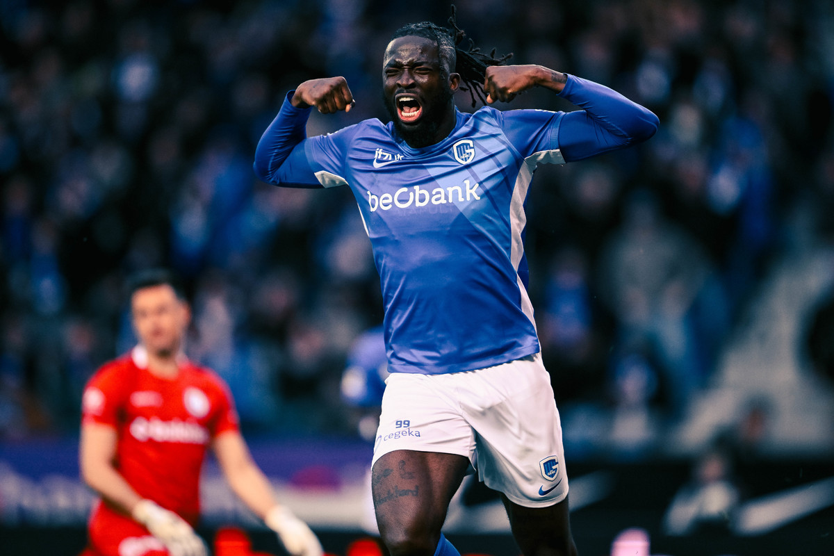 Officieel: Tolu Arokodare trekt naar Wolverhampton in de Premier League
