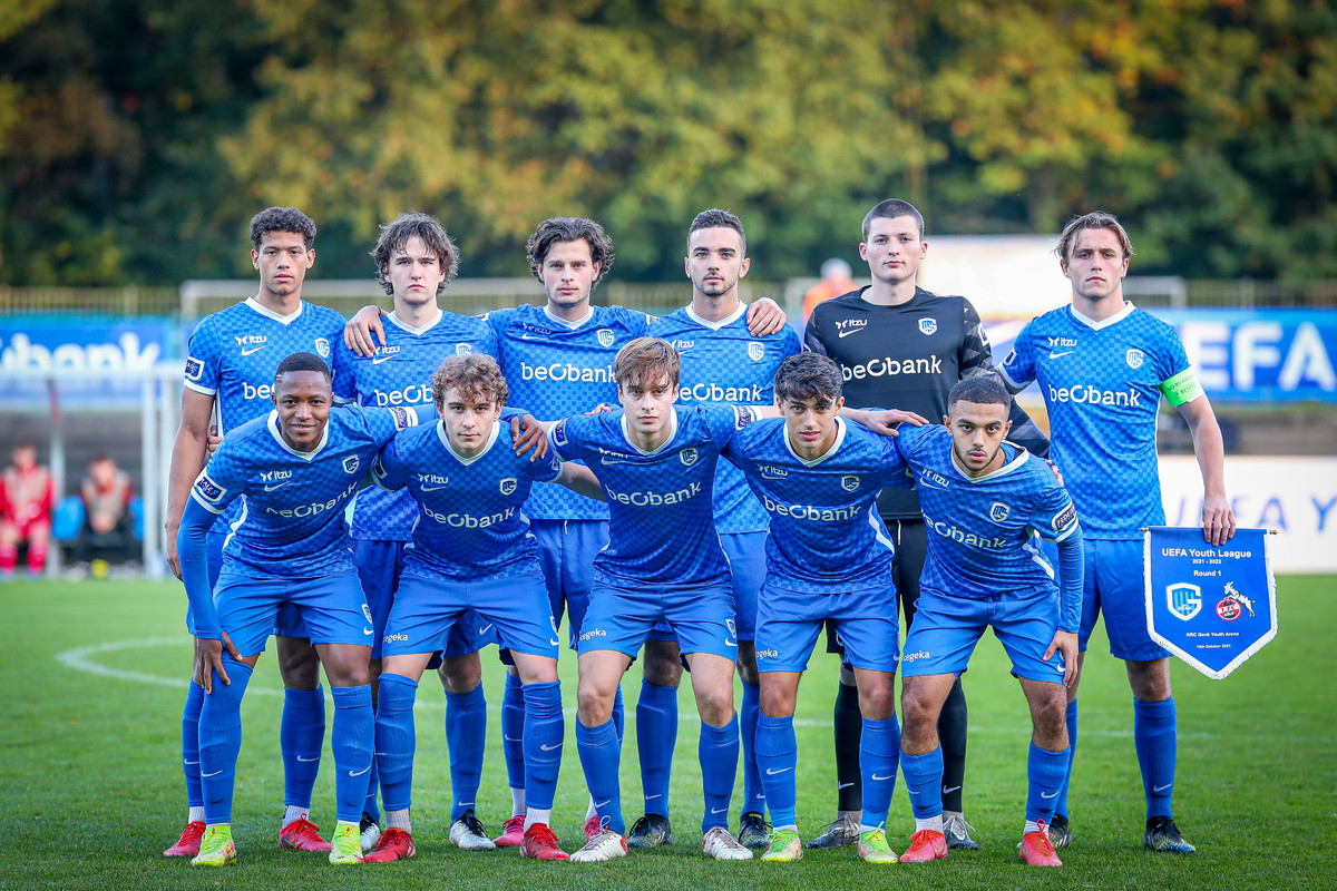 Uefa Youth League U19 In Boedapest Krc Genk 
