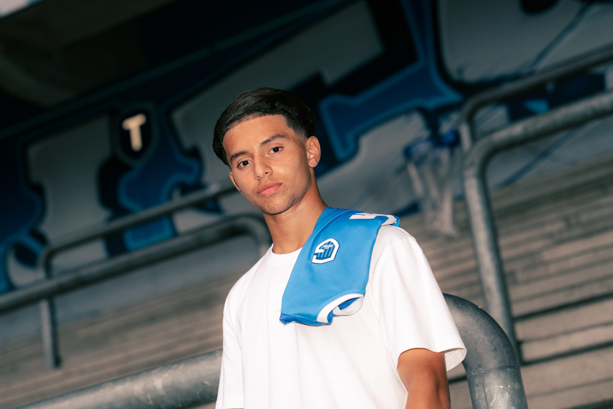 KRC Genk legt Kiyan Achahbar langer vast