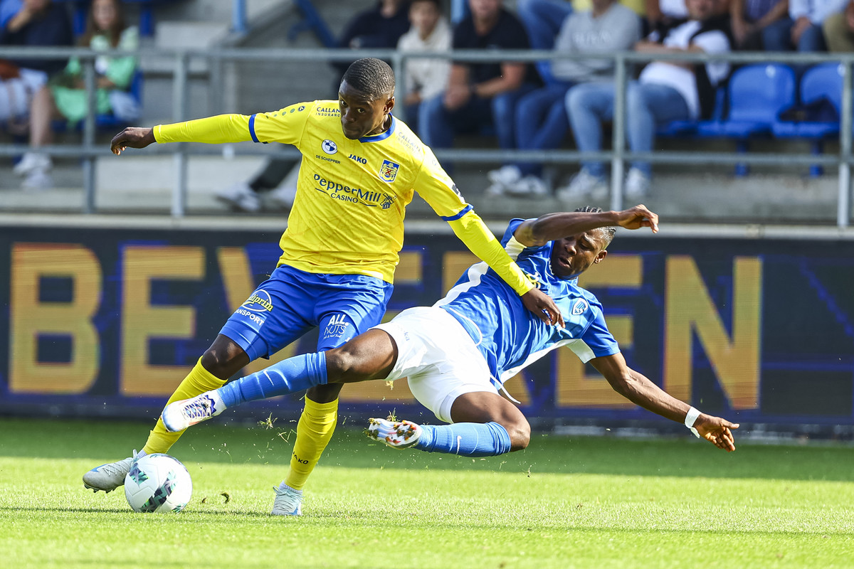 Jong Genk lijdt pijnlijke nederlaag tegen SK Beveren