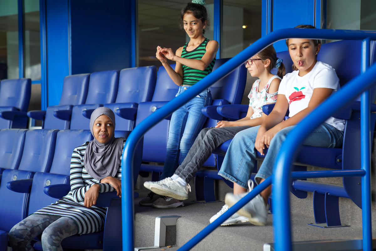 Kinderen leren bij in ons stadion