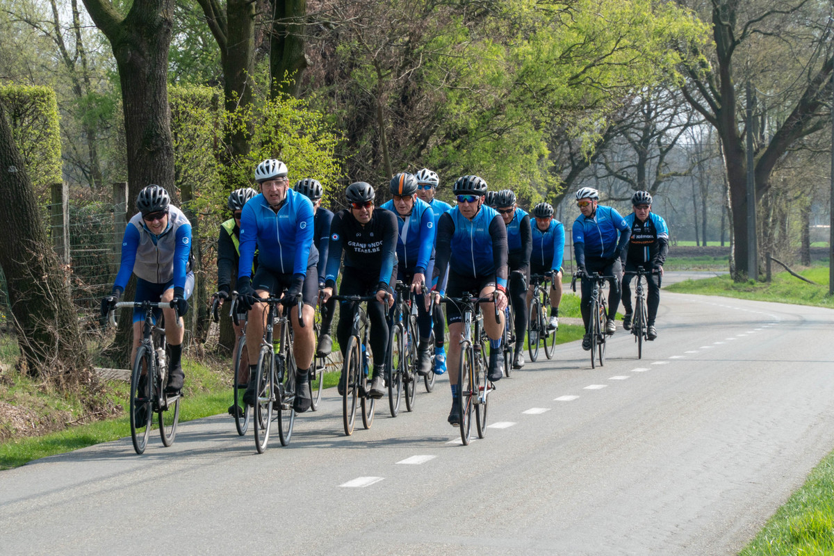 Play Off Peloton herhaalt uniek fietsavontuur