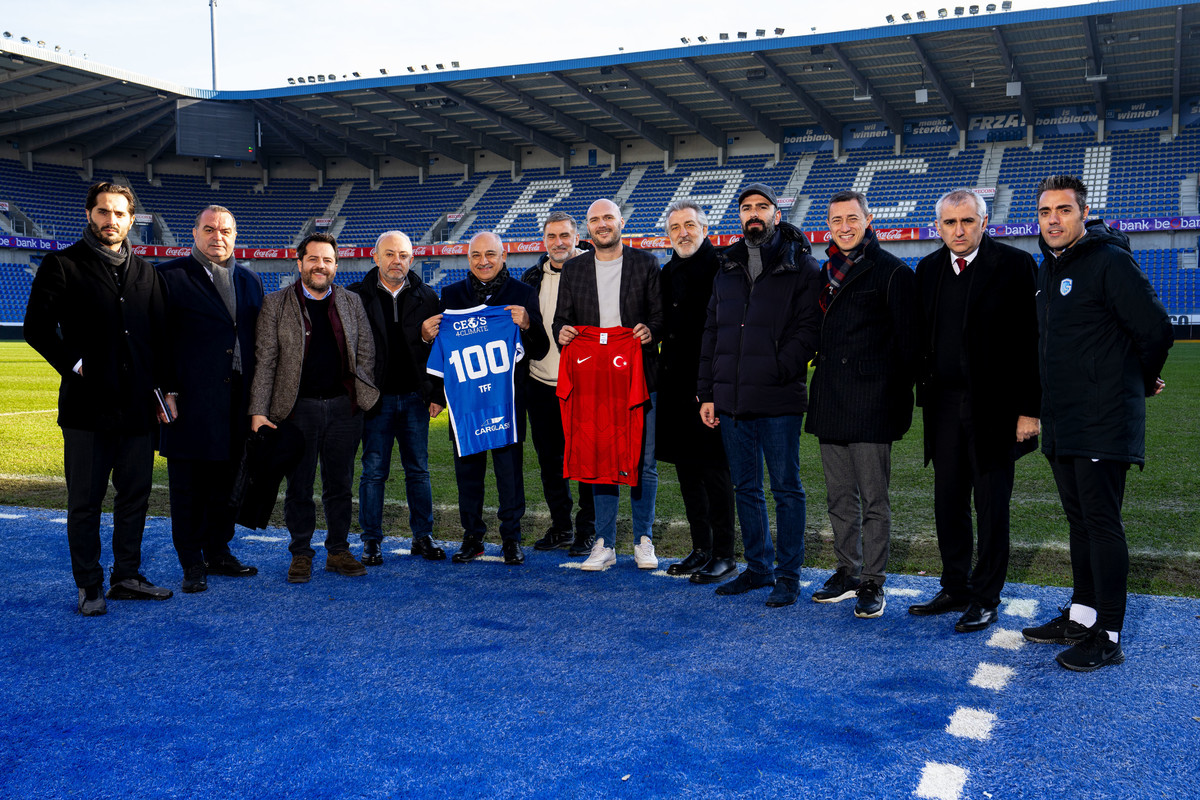 Turkse voetbalbond doet inspiratie op bij KRC Genk talent Academy