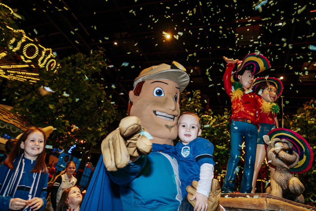 Bijna 1000 GENKIDS in Plopsa Indoor Hasselt