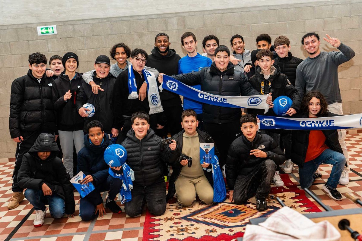 KRC Genk bezorgt GIGOS-jongeren warme Kerst