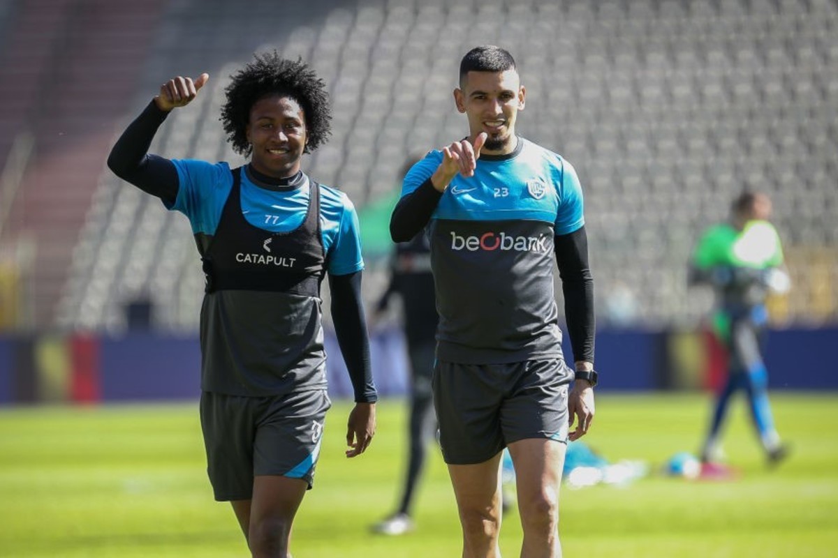 Genkies internationaal: uitblinker Daniel Muñoz klopt Angelo Preciado op Copa América