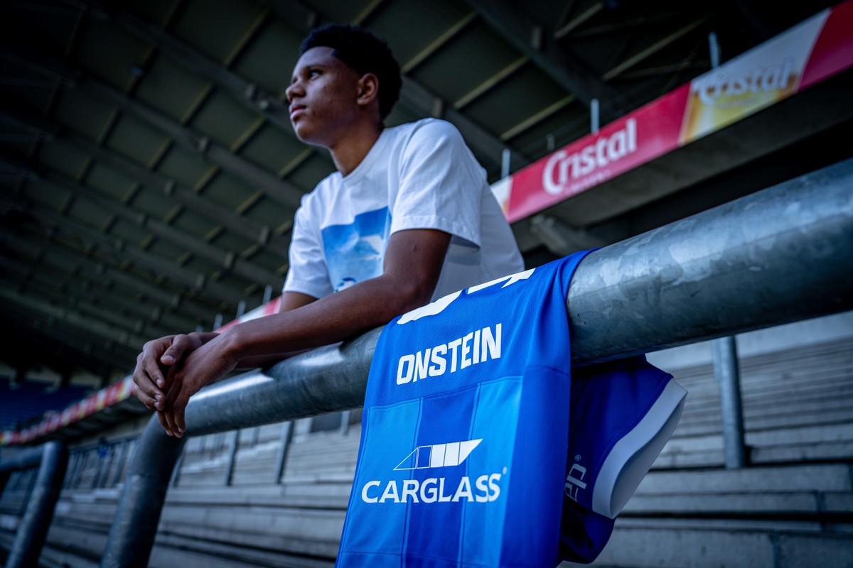 Nederlands toptalent Juwensley Onstein maakt overstap van Ajax naar Genk