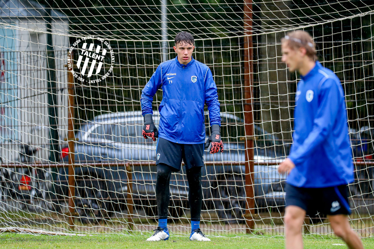 KRC Genk legt Matthias Pieklak vast