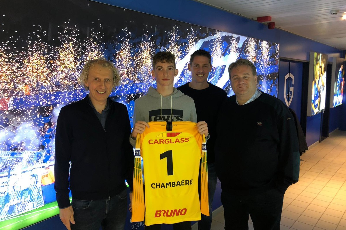 Eerste contract voor Vic Chambaere