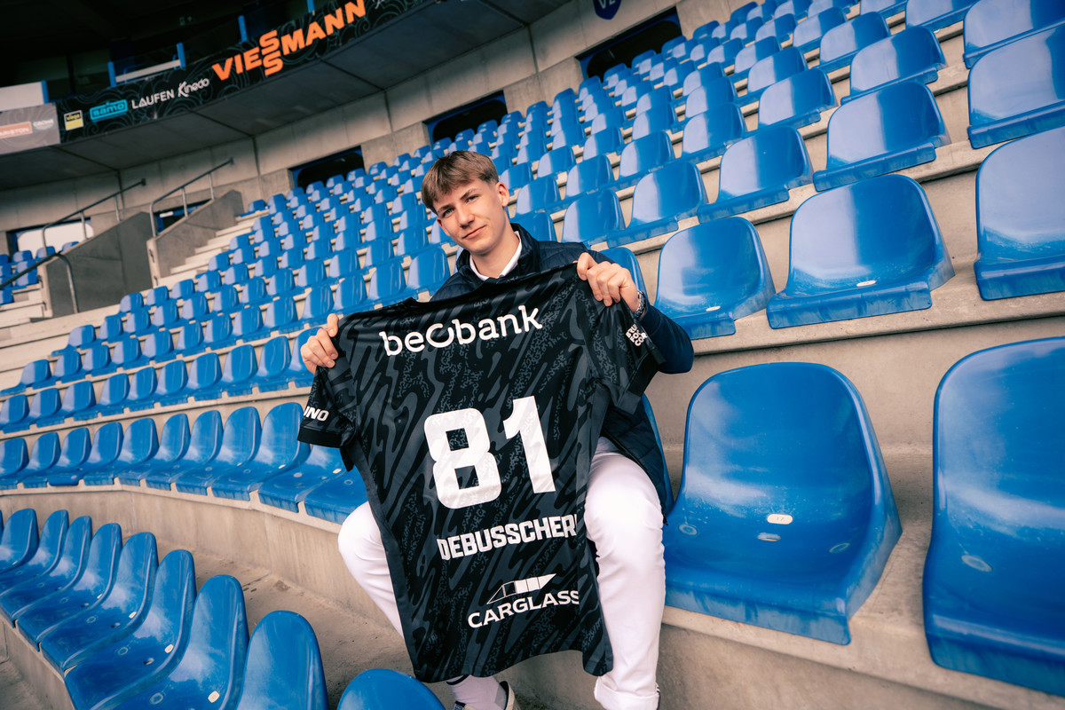 Eerste contract voor doelman Vic Debuscchere