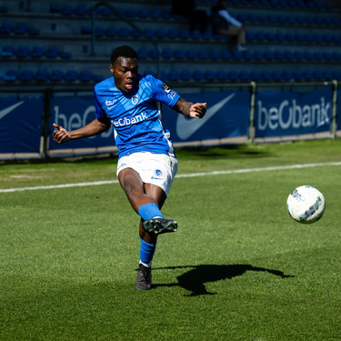 Voetbal: KRC Genk - Helmond - Ken Nkuba