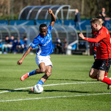 Voetbal: KRC Genk - Helmond - Yira Sor