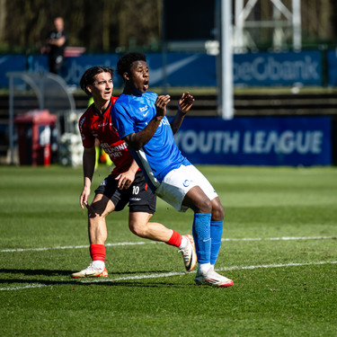 Voetbal: KRC Genk - Helmond - Christian Akpan