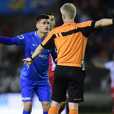 Royal Excel Mouscron v KRC Genk : Jupiler Pro League
