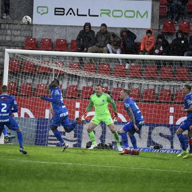 Zulte Waregem v KRC Genk - Jupiler Pro League