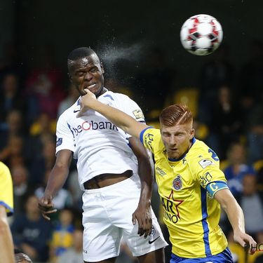 Waasland-Beveren v KRC Genk - Jupiler Pro League