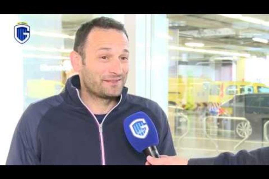 KRC Genk TV met Josip Skoko op de luchthaven
