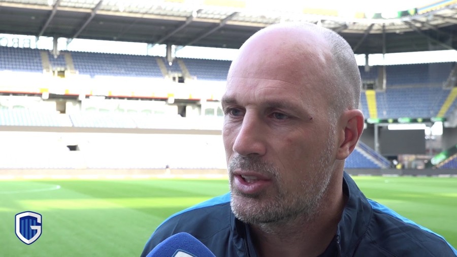 Coach over Brondby - KRC Genk
